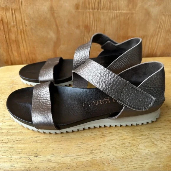 Pedro Garcia Metallic Leather Flat Low Heel Open Toe Sandals - Picture 2 of 16